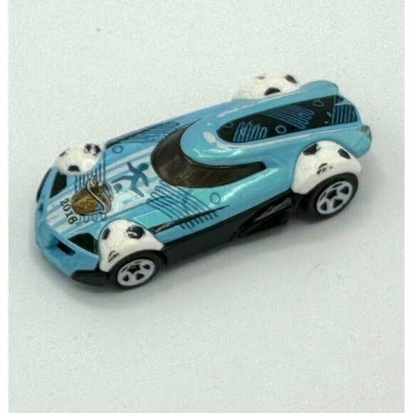 2013 Hot Wheels Light Blue Soccer Car J21 BDD12 - Picture 1 of 6
